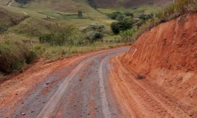 Manutenção nas estradas vicinais das regiões da zona rural do Município