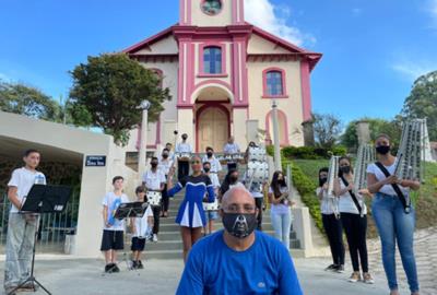 Incentivando o Projeto Musical da Banda Municipal Maria de Lourdes Bessa Mansur